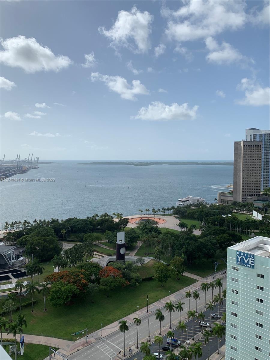 244 Biscayne Blvd # 2605