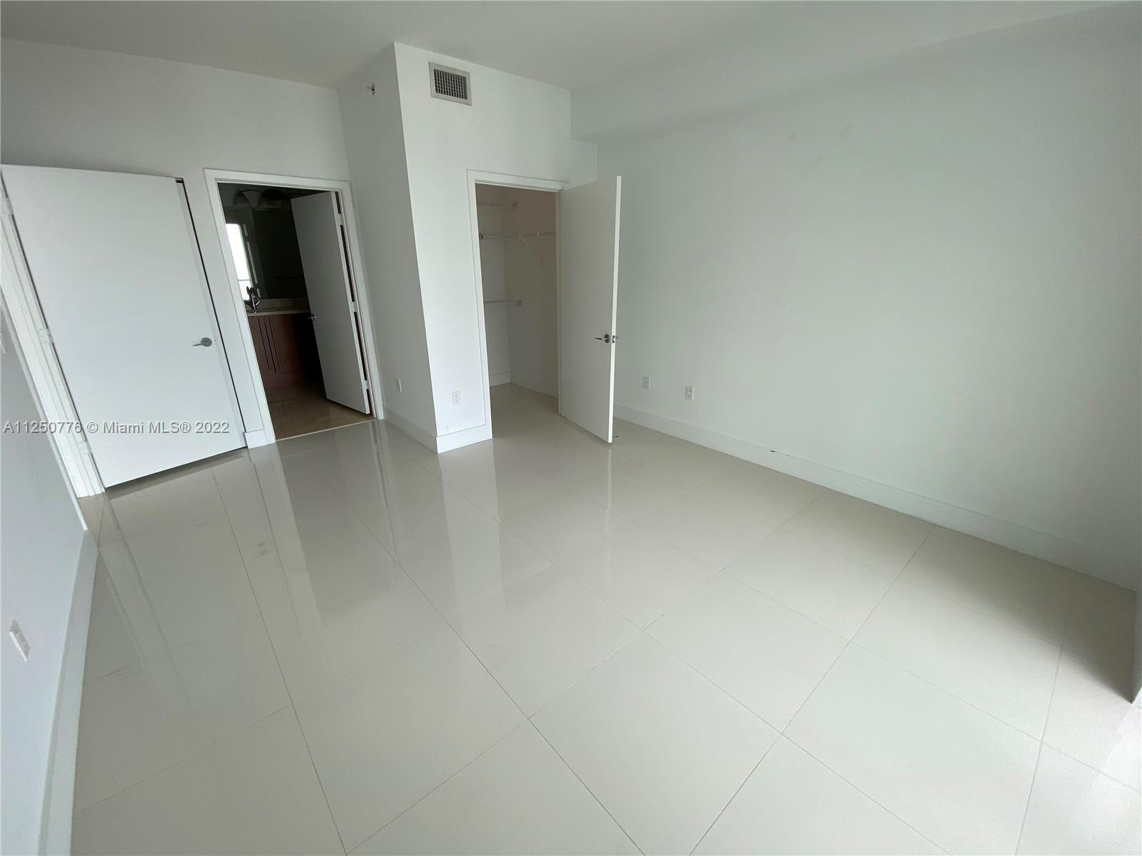79 SW 12 ST Unit: 3810-S