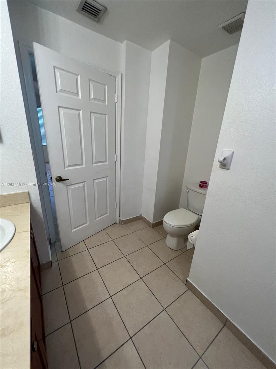 8900 NW 107 CT # 3 Unit: 108-3