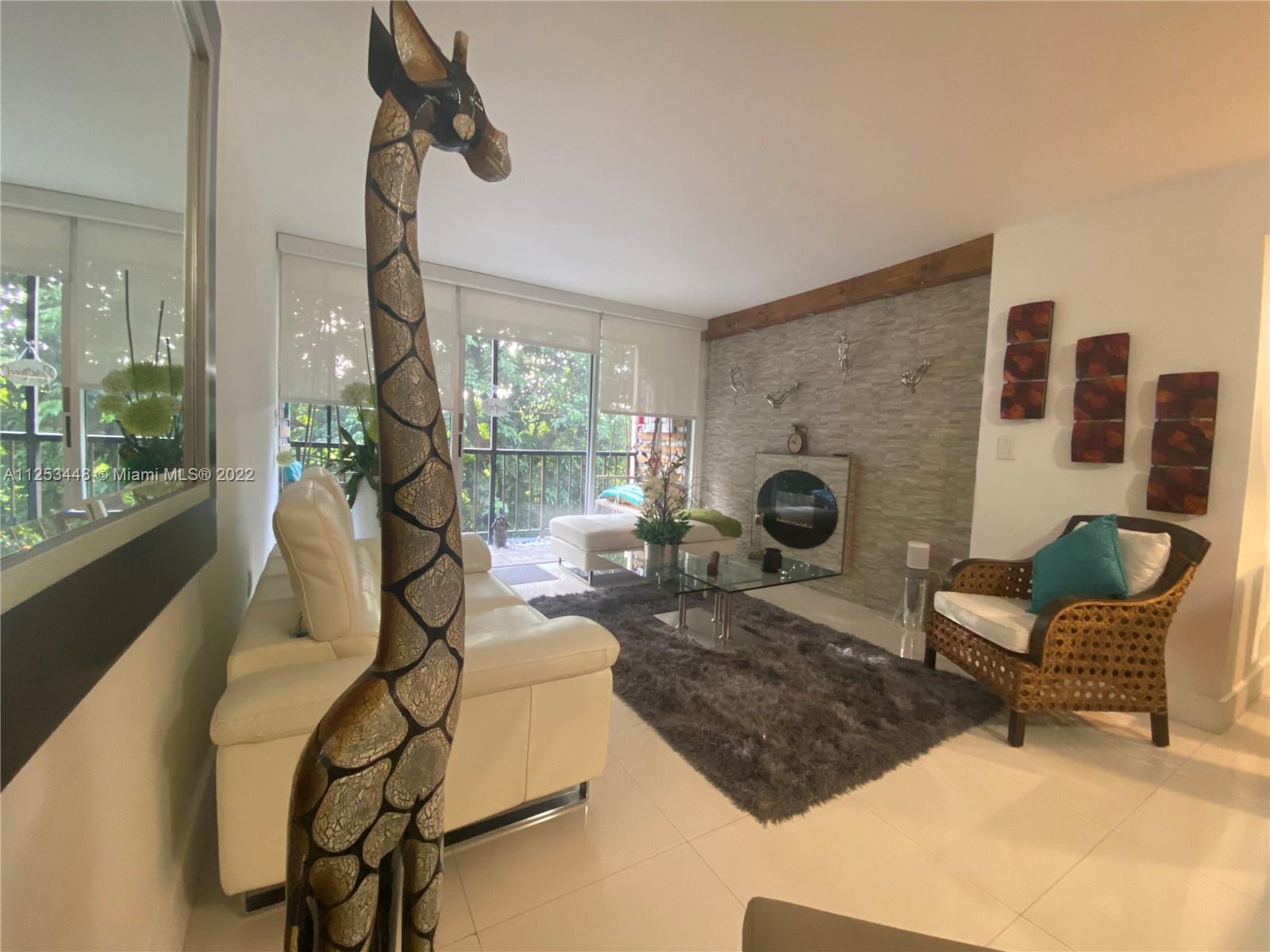 8860 Fontainebleau Blvd # 207