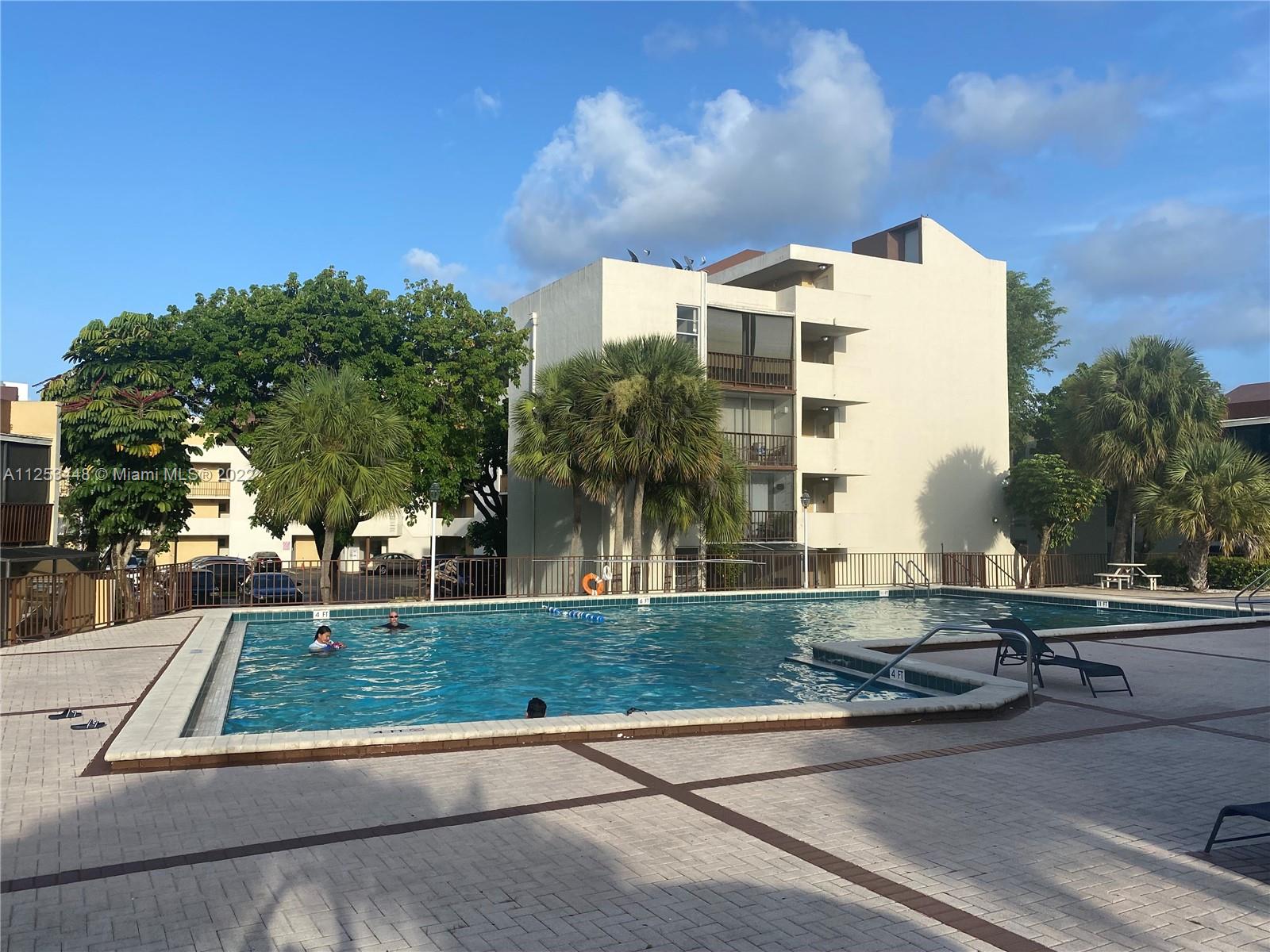 8860 Fontainebleau Blvd # 207