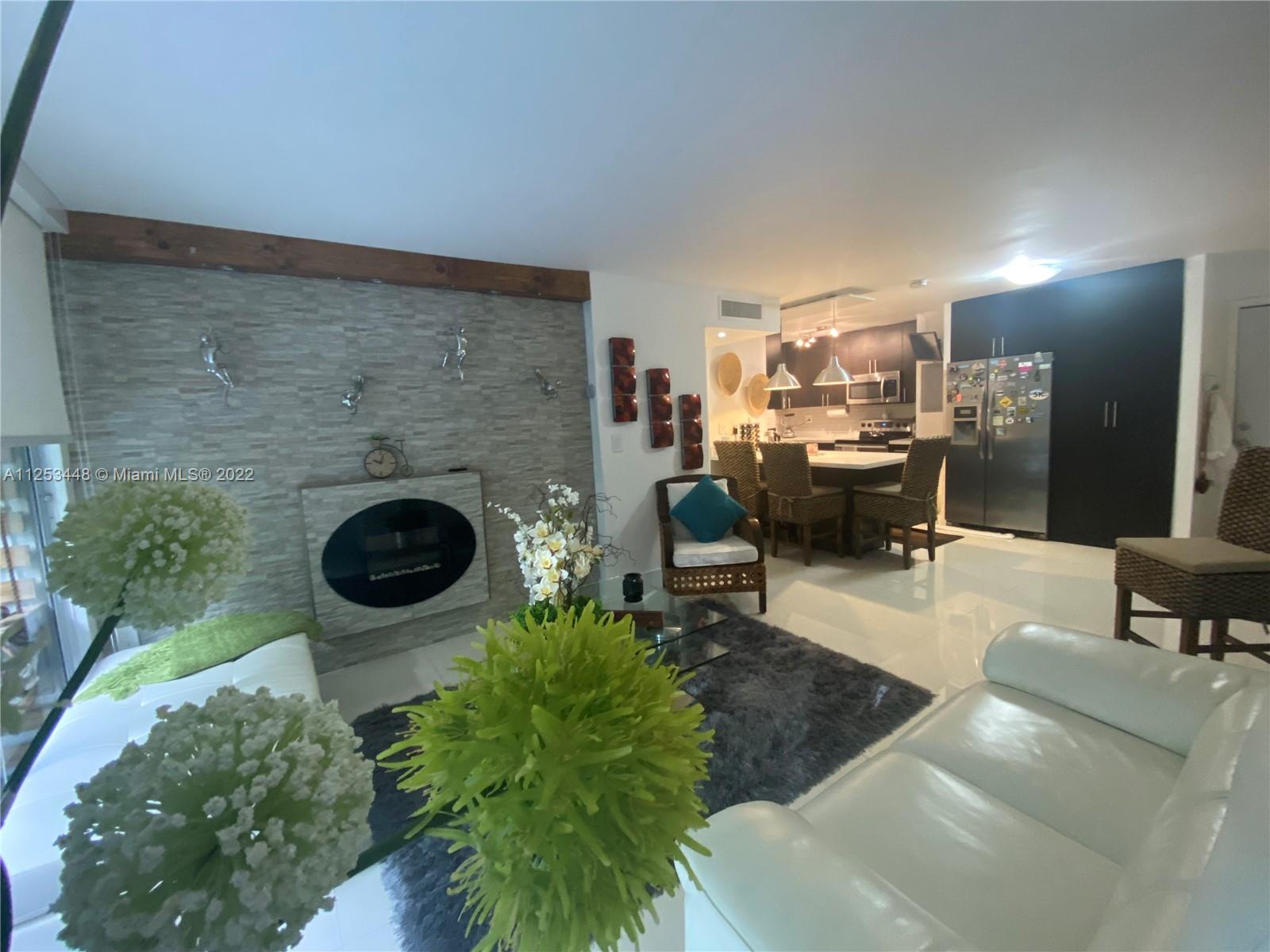8860 Fontainebleau Blvd # 207