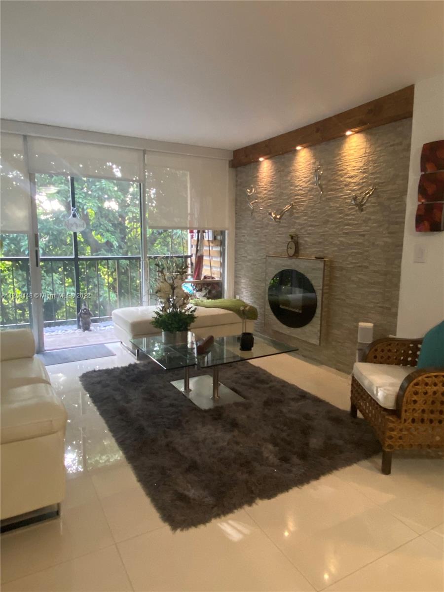 8860 Fontainebleau Blvd # 207