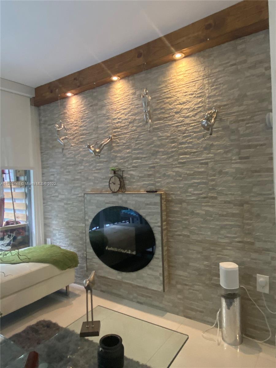 8860 Fontainebleau Blvd # 207