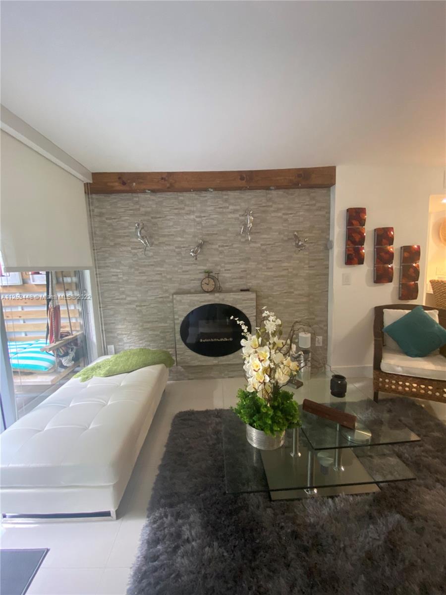 8860 Fontainebleau Blvd # 207
