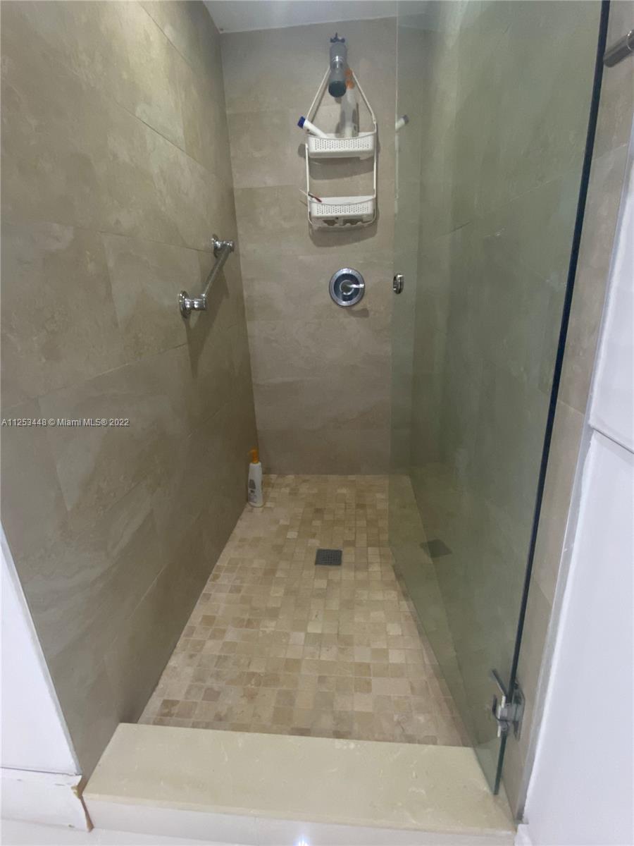 8860 Fontainebleau Blvd # 207