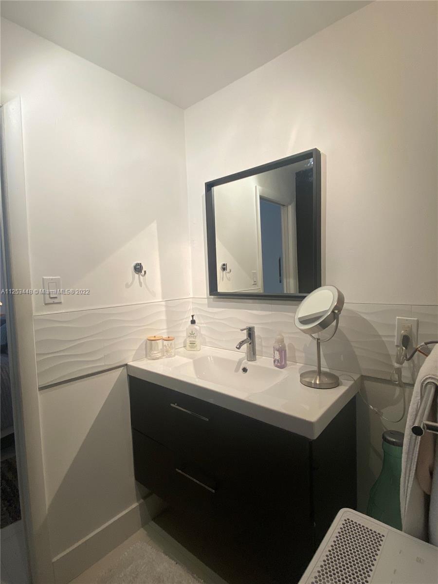 8860 Fontainebleau Blvd # 207