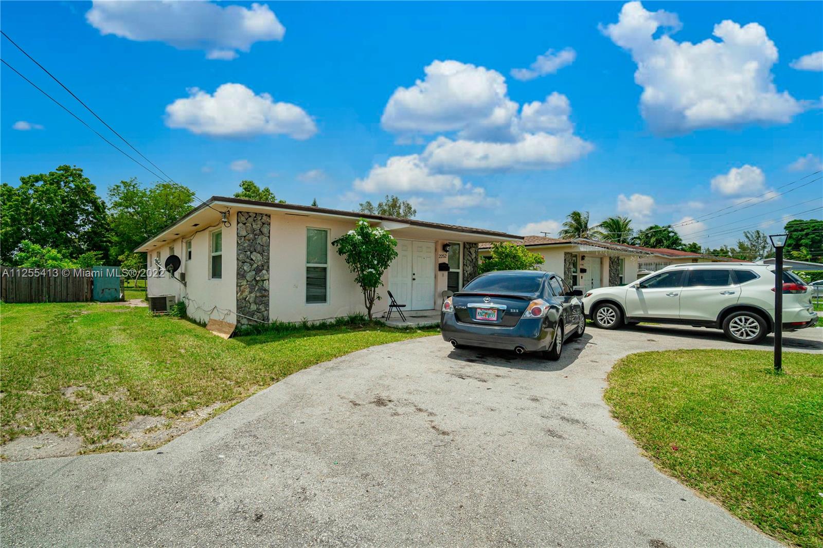 2250 SW 69th Ave