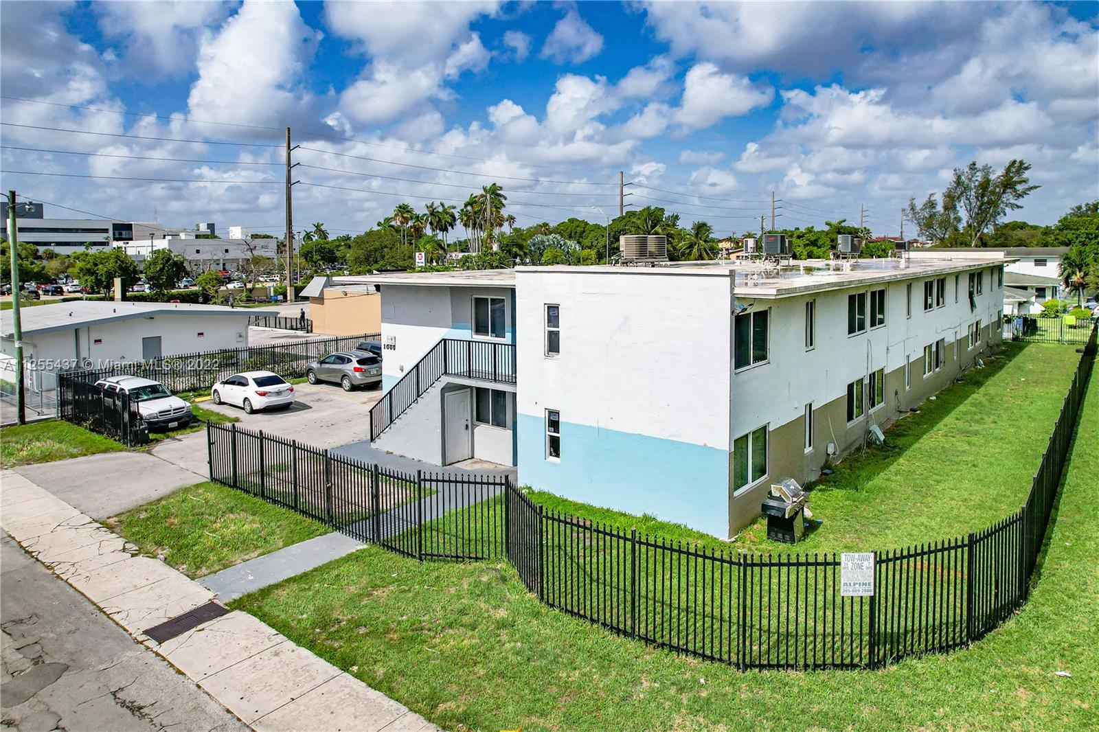 1000 NW 95th Ter