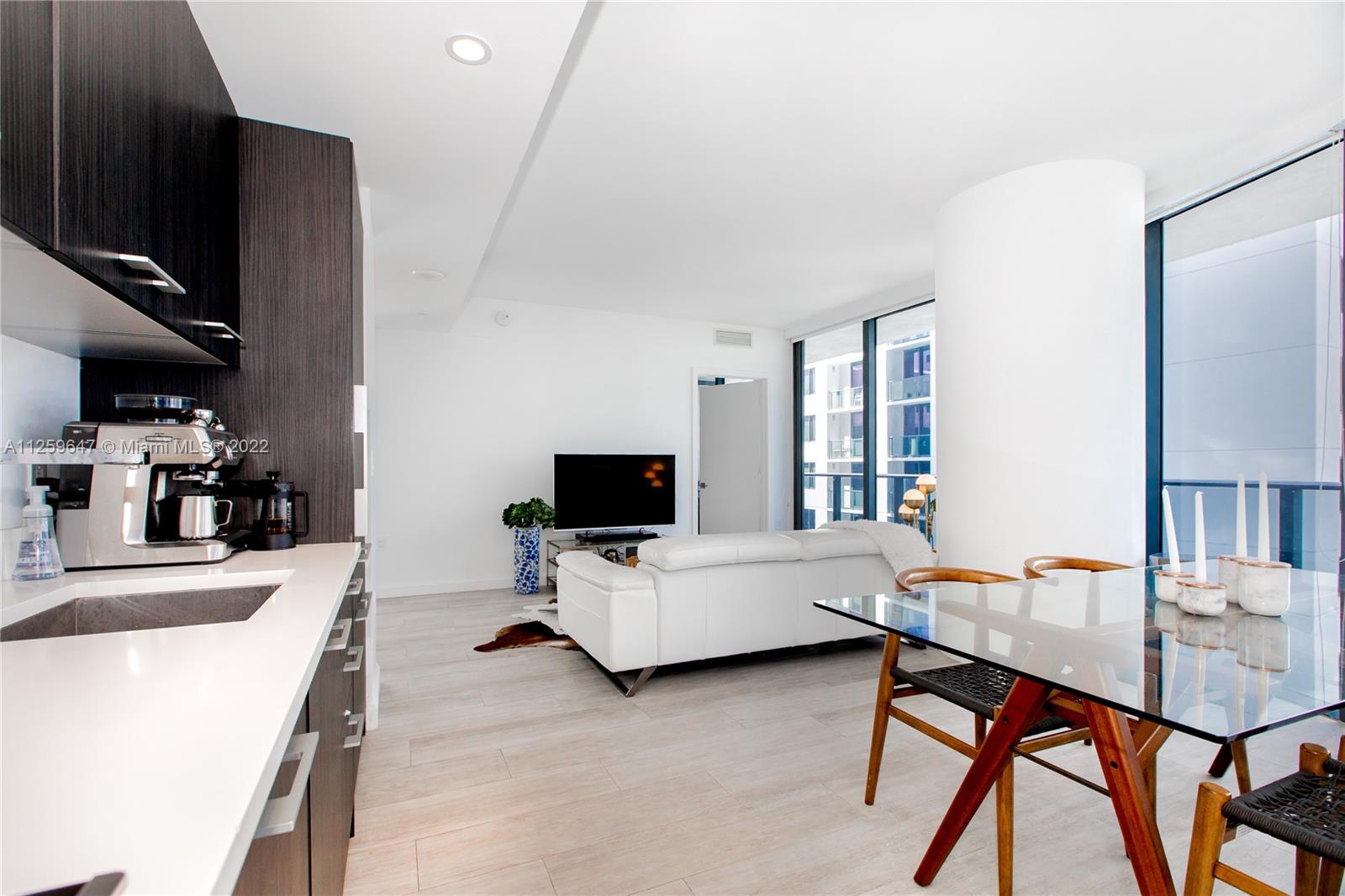 55 SW 9th St # 2501