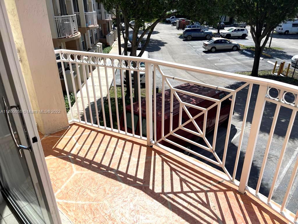8970 W Flagler St # 216