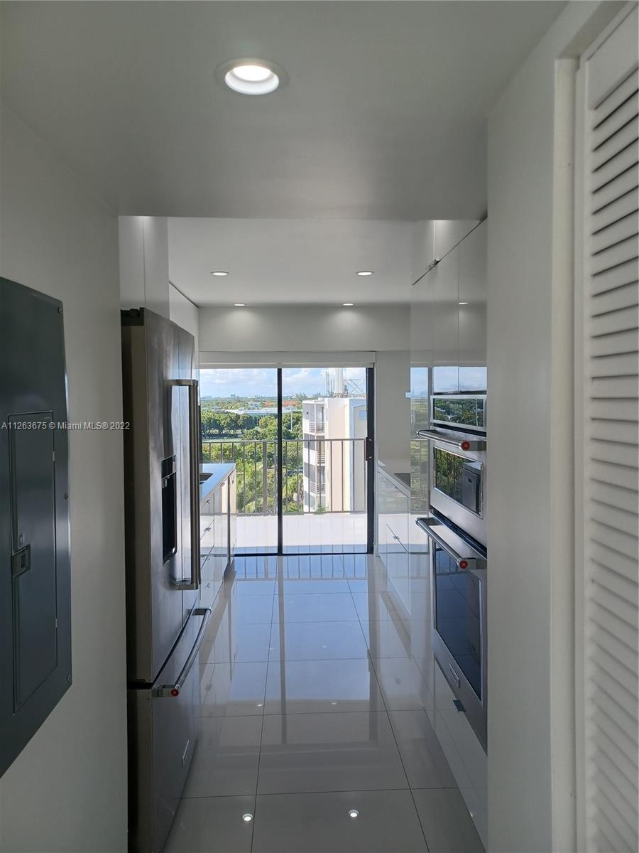 575 Crandon Blvd # 801