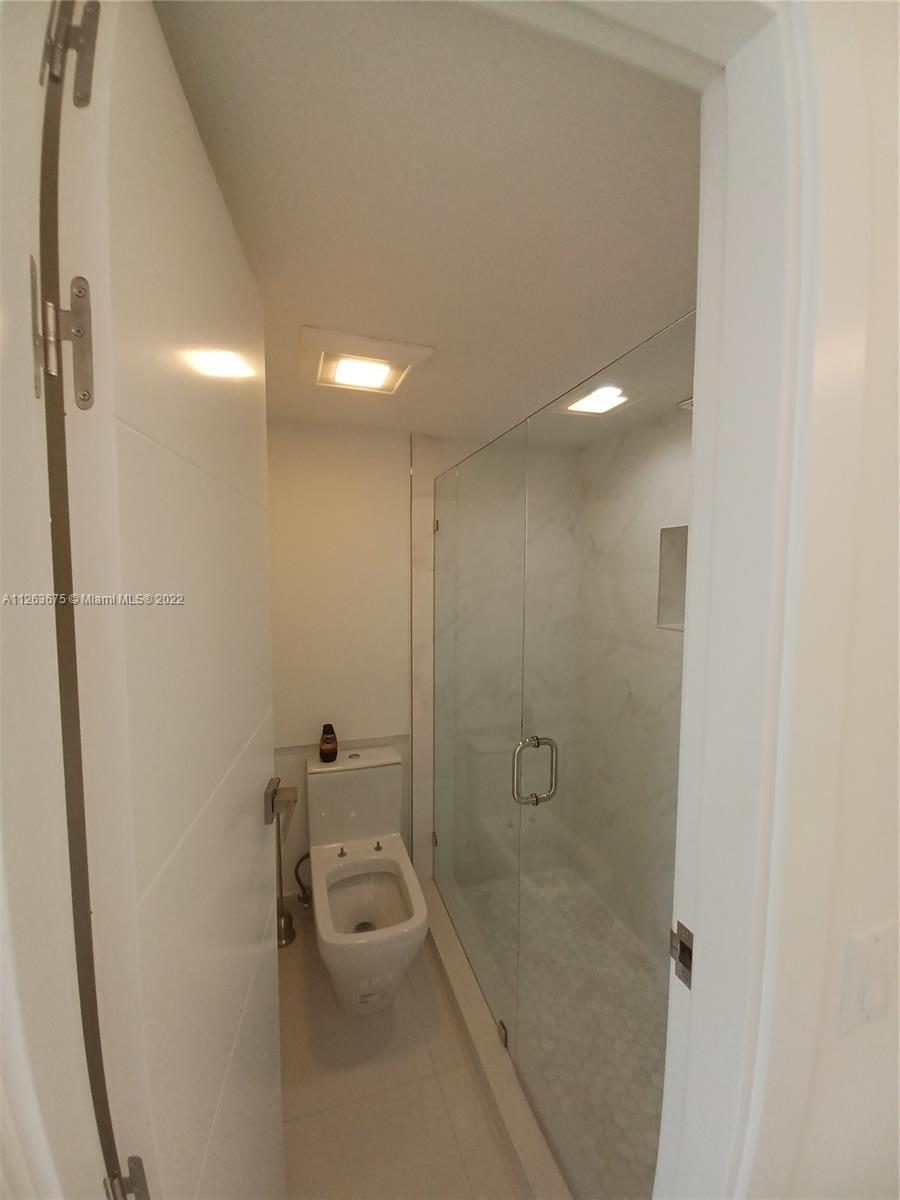 575 Crandon Blvd # 801