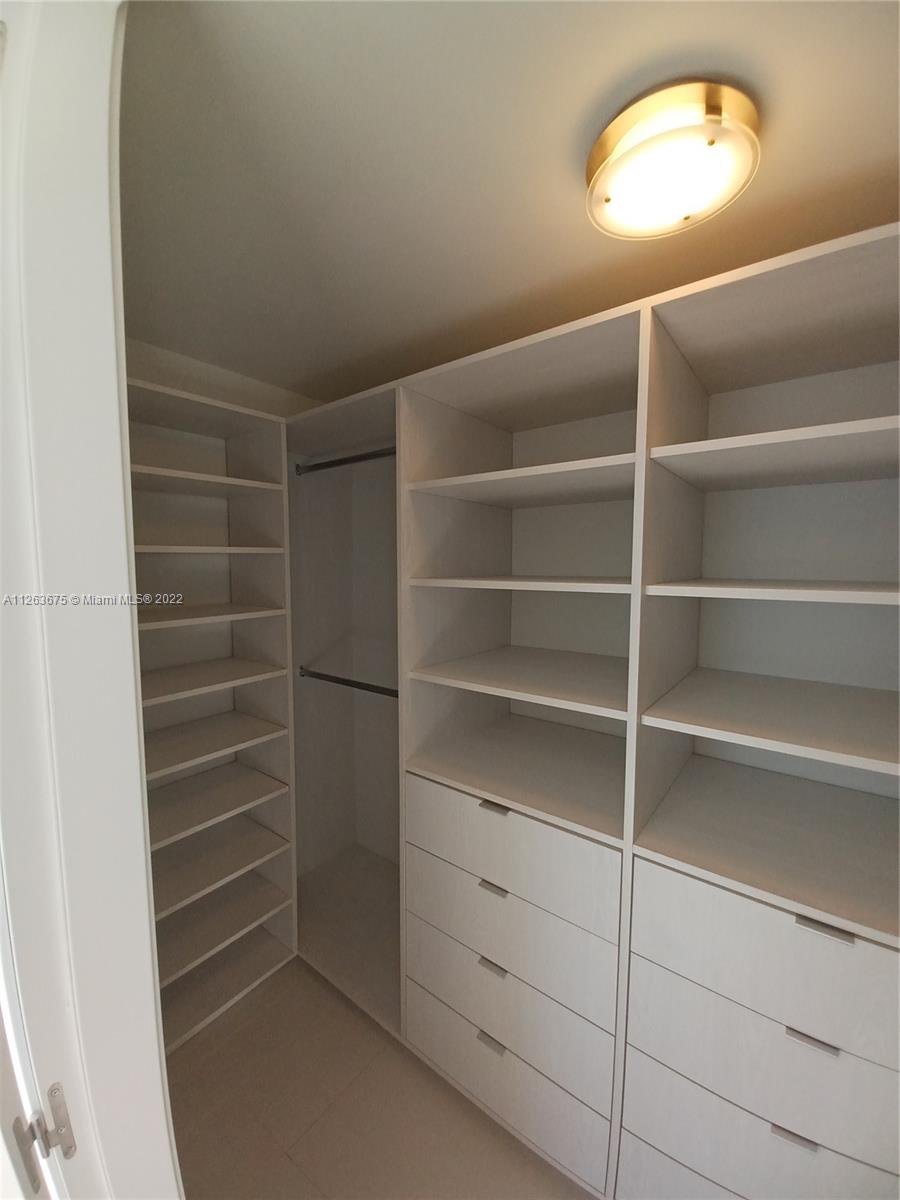 575 Crandon Blvd # 801