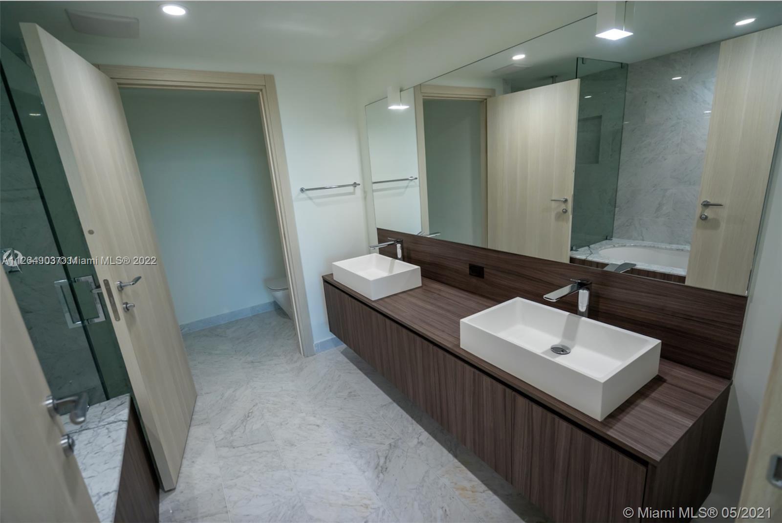 1000 Brickell Plz # 2706