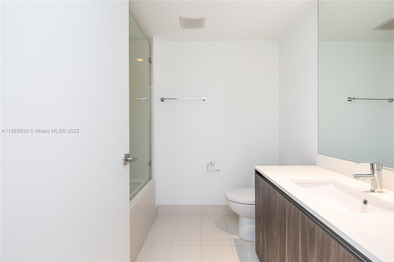 3131 NE 7 AVE # 3005