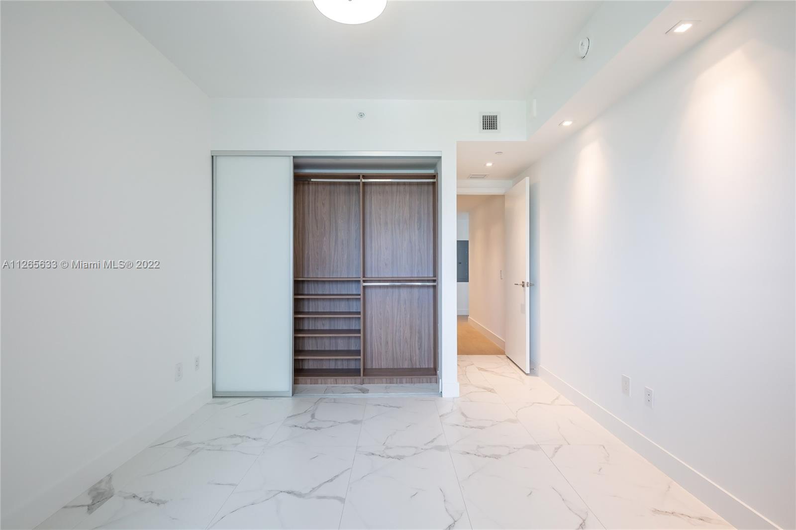 3131 NE 7 AVE # 3005