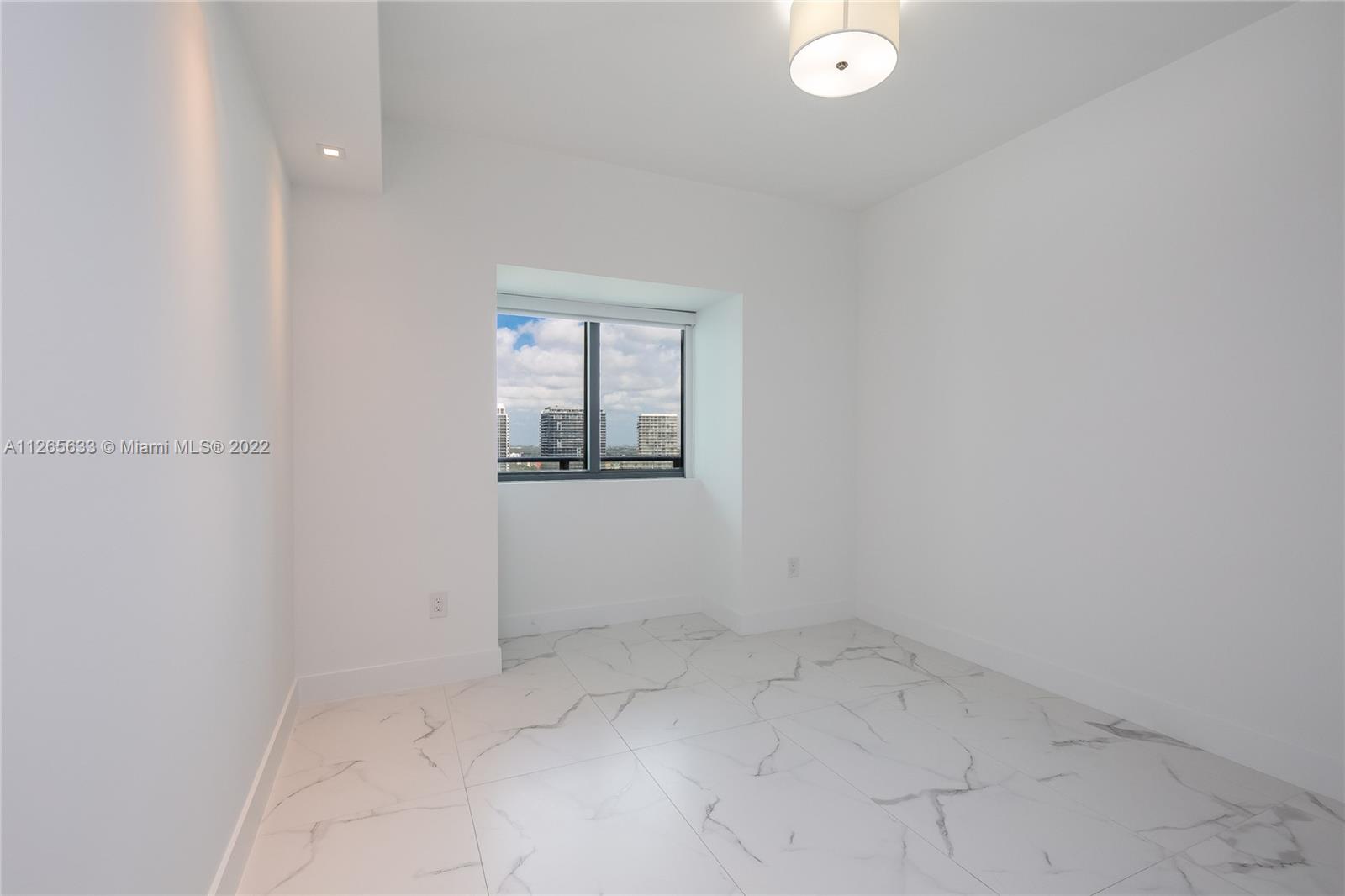 3131 NE 7 AVE # 3005