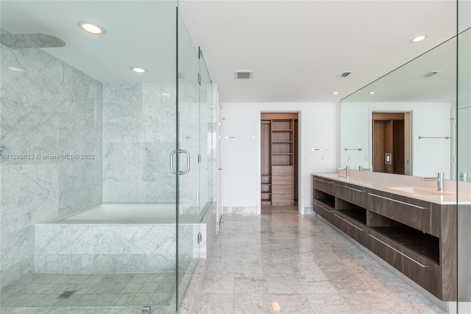 3131 NE 7 AVE # 3005