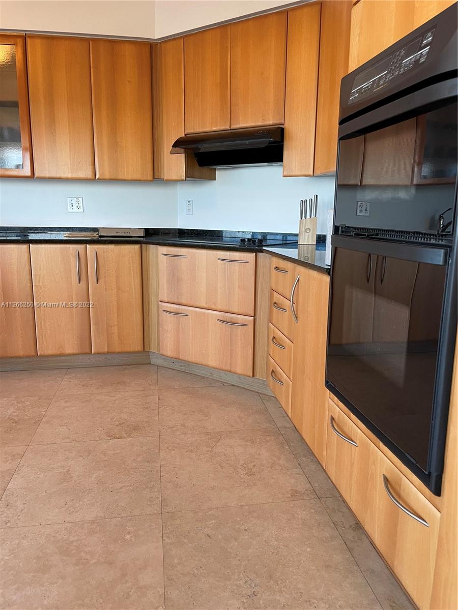 19111 Collins Ave # 1204