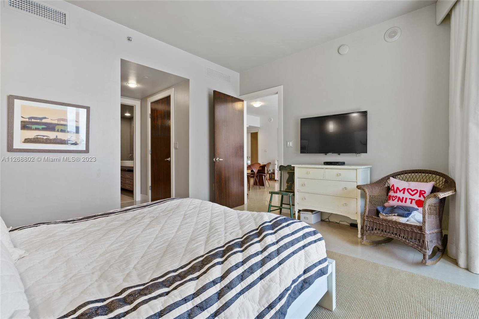 495 Brickell Ave # 3003