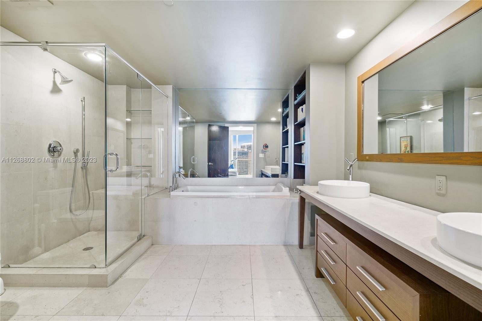 495 Brickell Ave # 3003