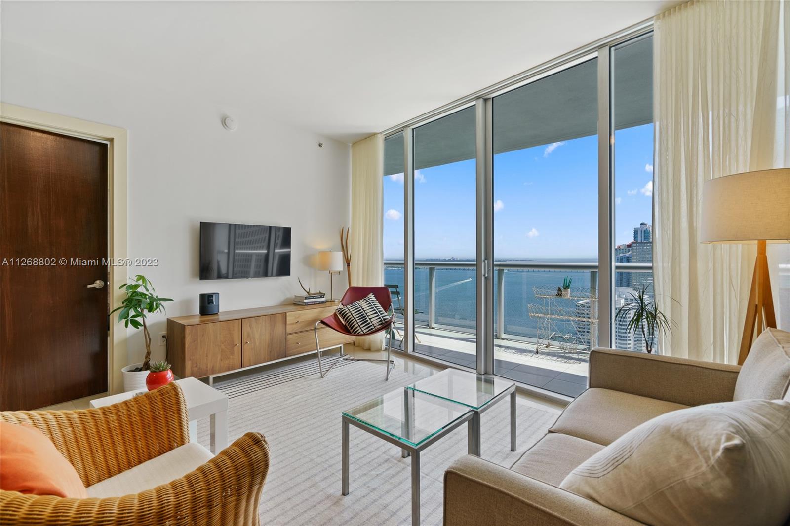 495 Brickell Ave # 3003