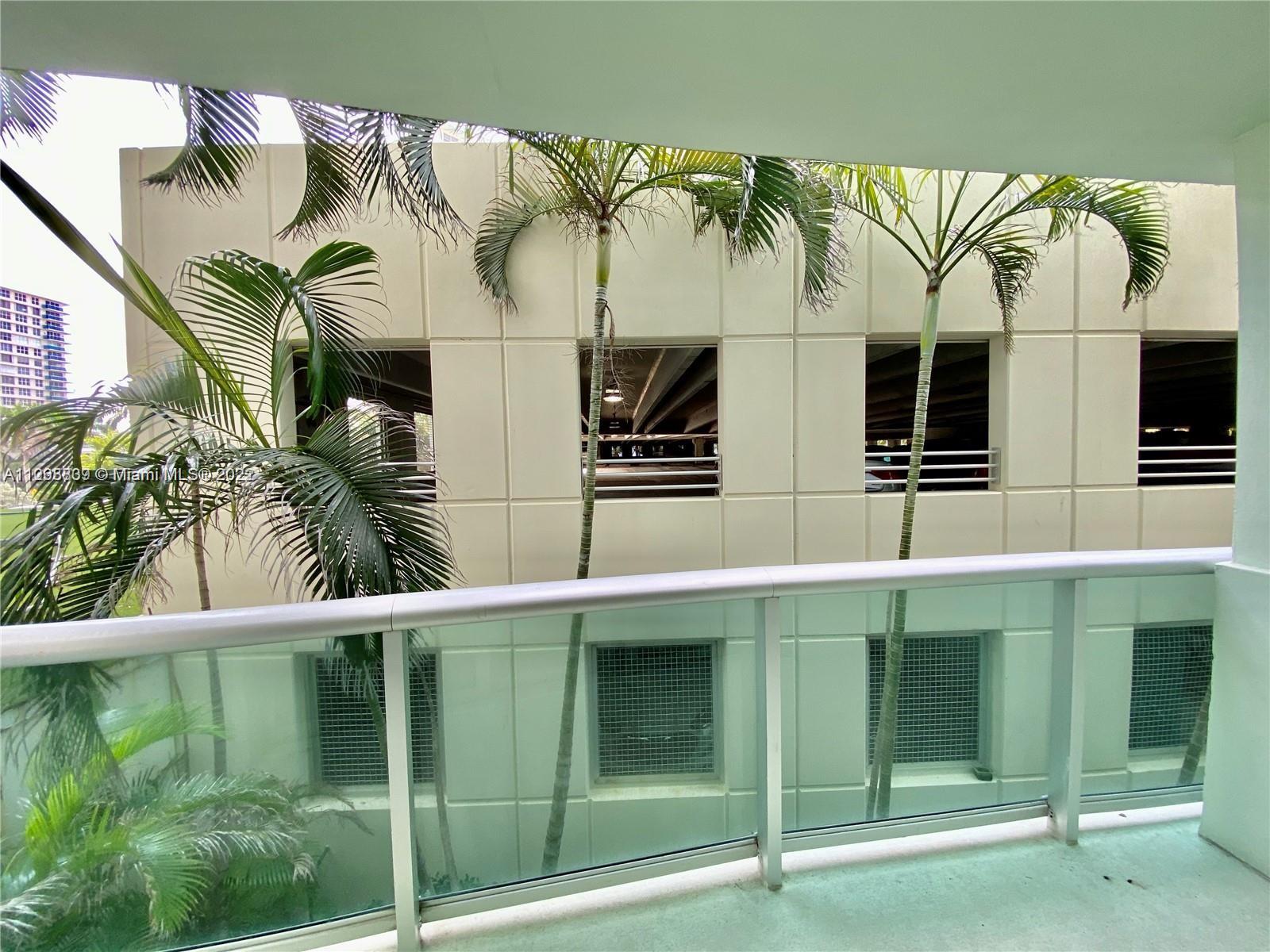 3901 S OCEAN DR # 2A
