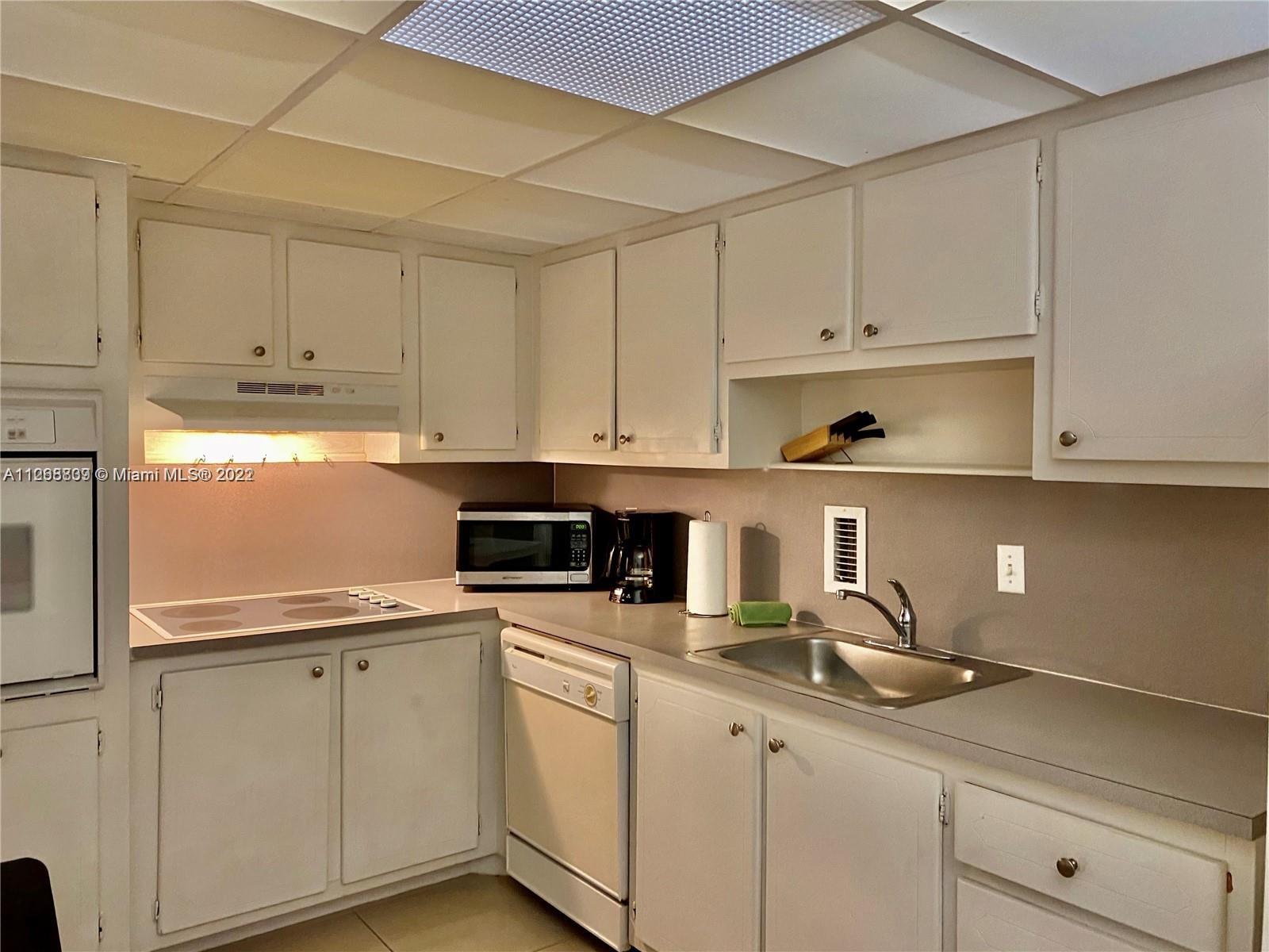 3901 S OCEAN DR # 2A