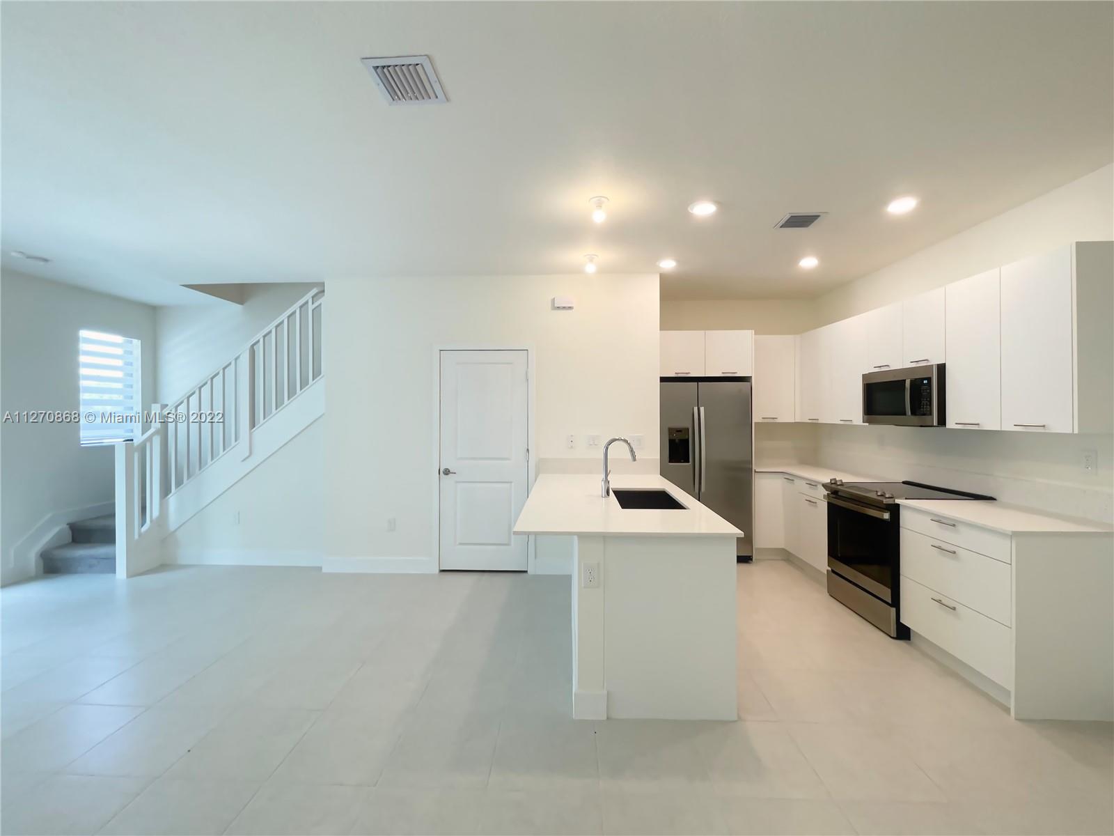 4536 NW 83rd Psge # 4536