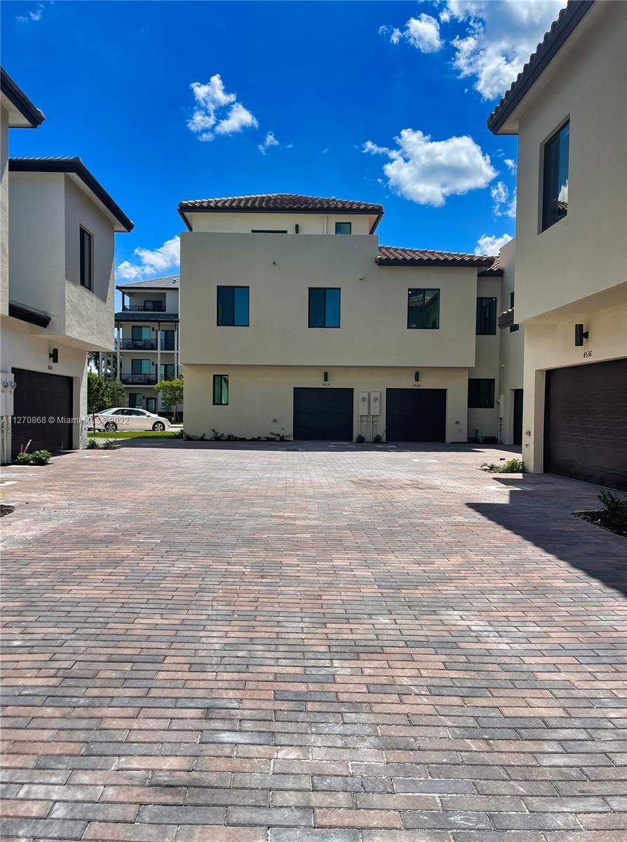 4536 NW 83rd Psge # 4536