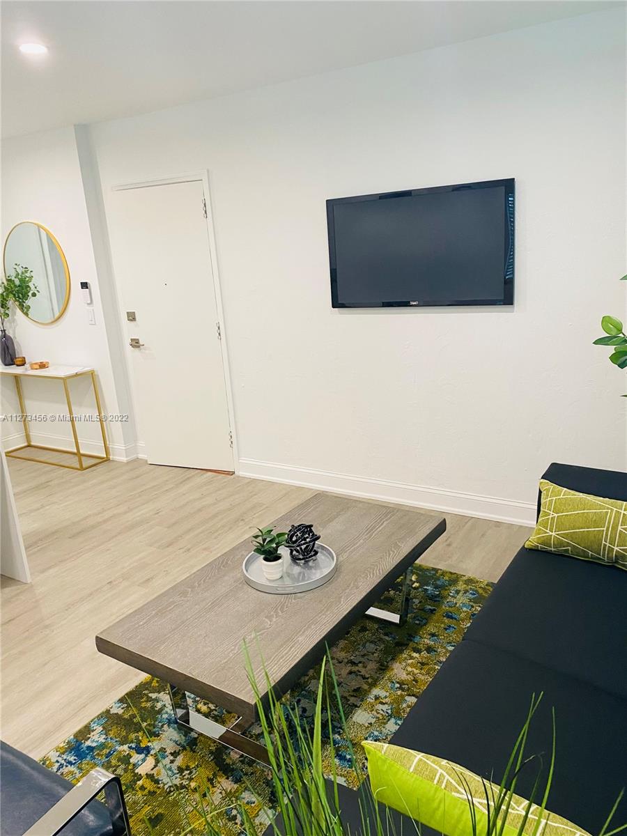 1407 Meridian Ave # 1