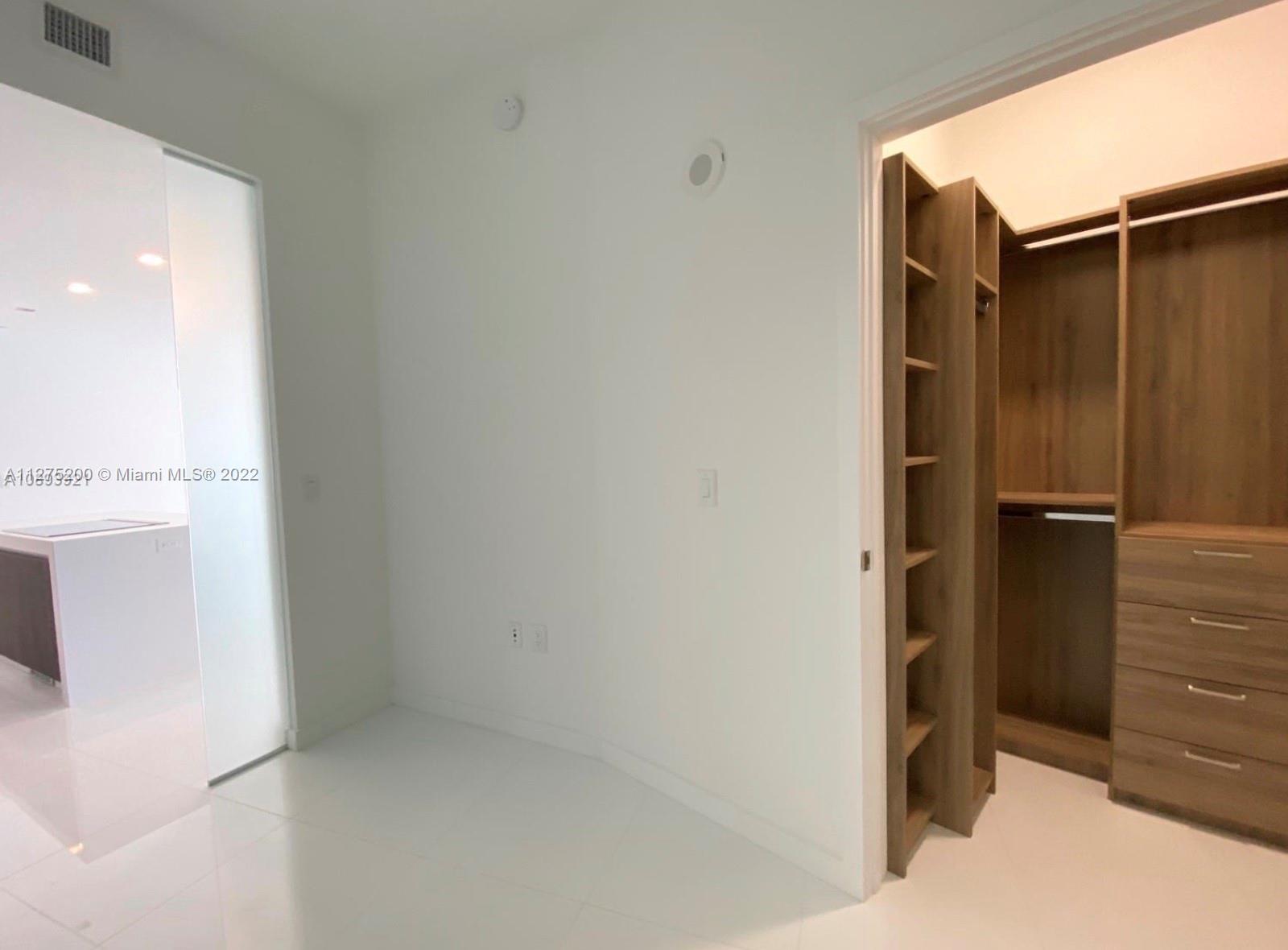 851 NE 1st Ave # 3609