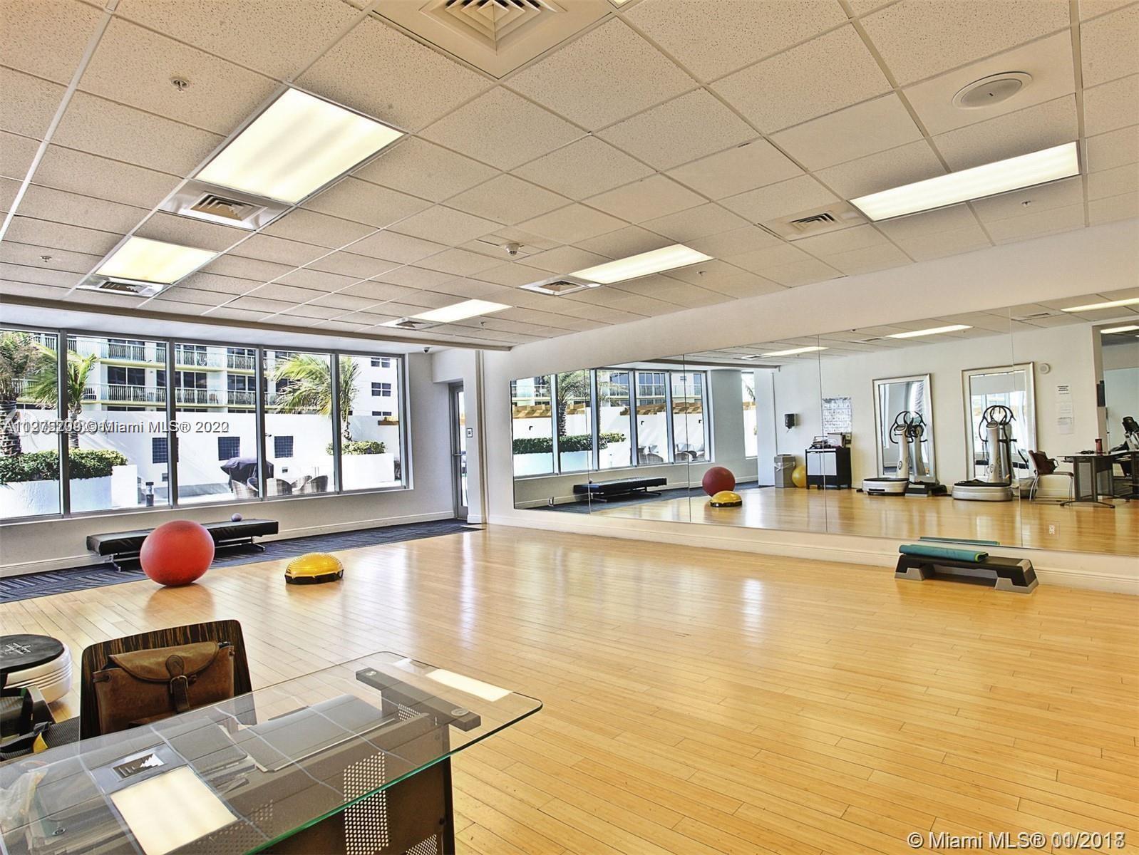 1750 N BAYSHORE DR # 4306