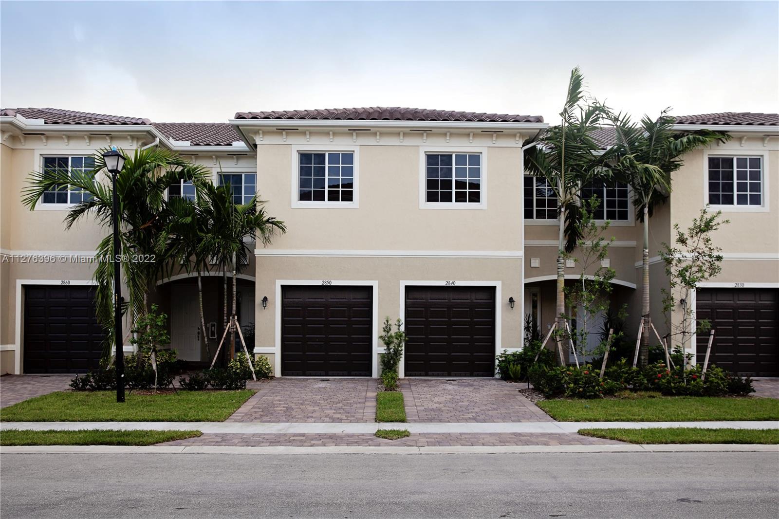 2579 SW 81 # 2575