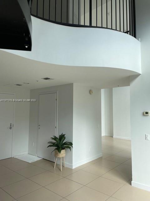 300 S Biscayne Blvd # 632 Unit: L-632