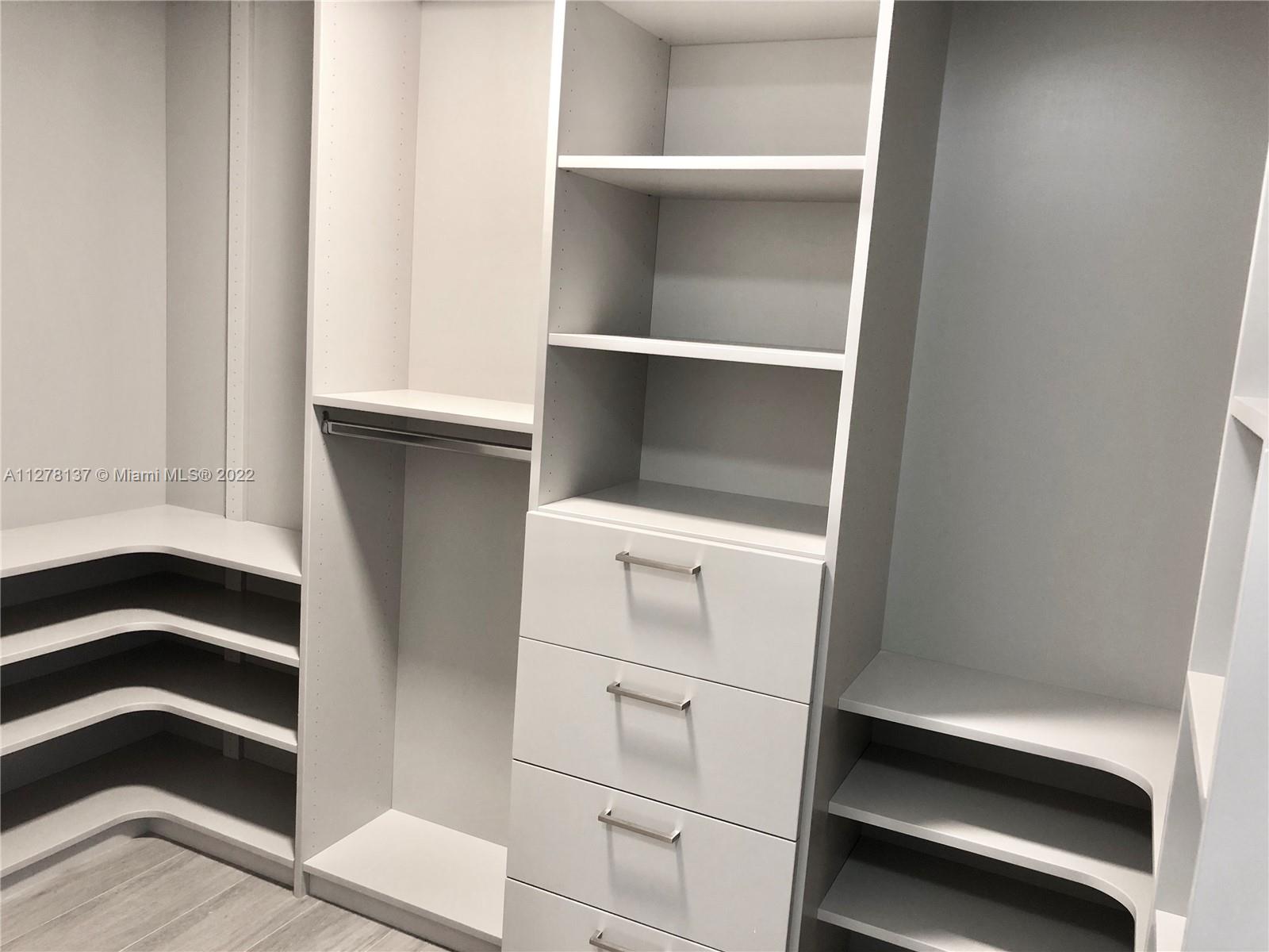488 NE 18 Street # 2308