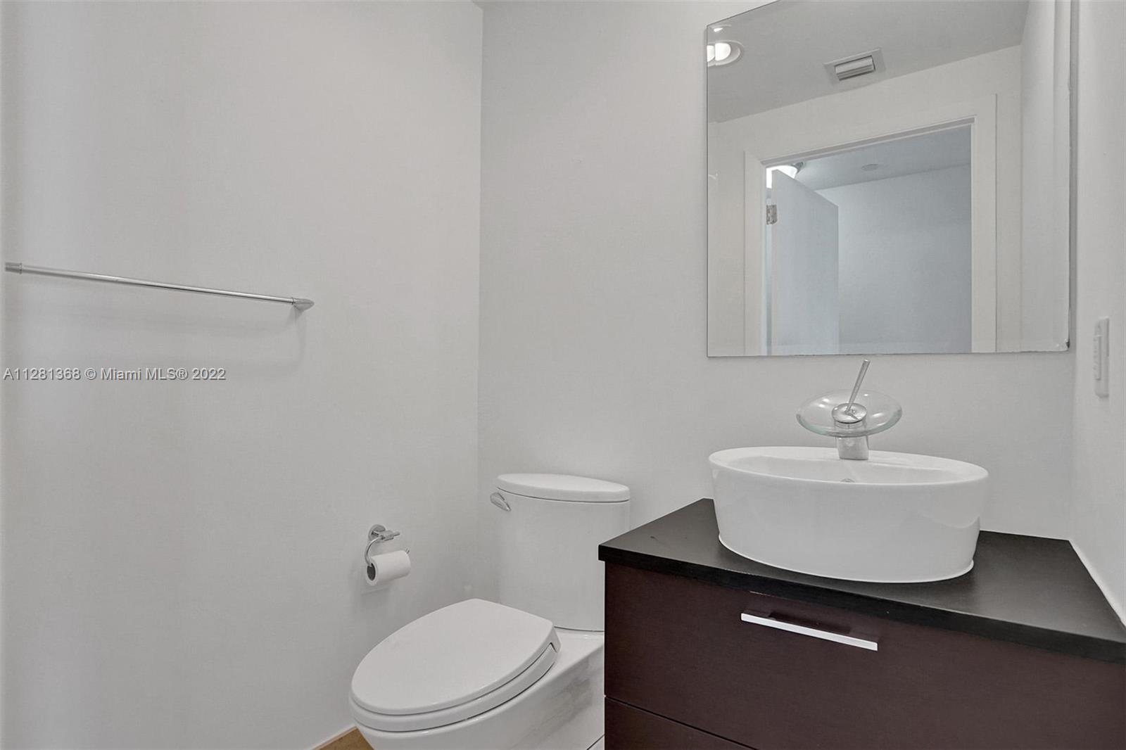 5875 Collins Ave # 1803