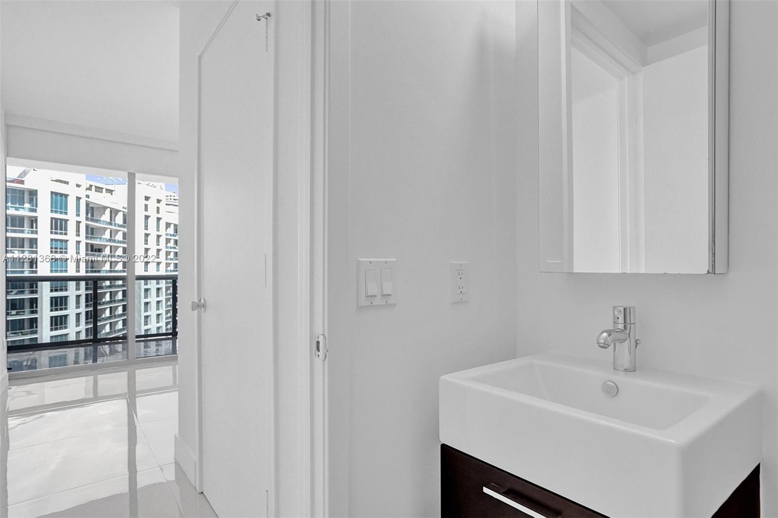 5875 Collins Ave # 1803
