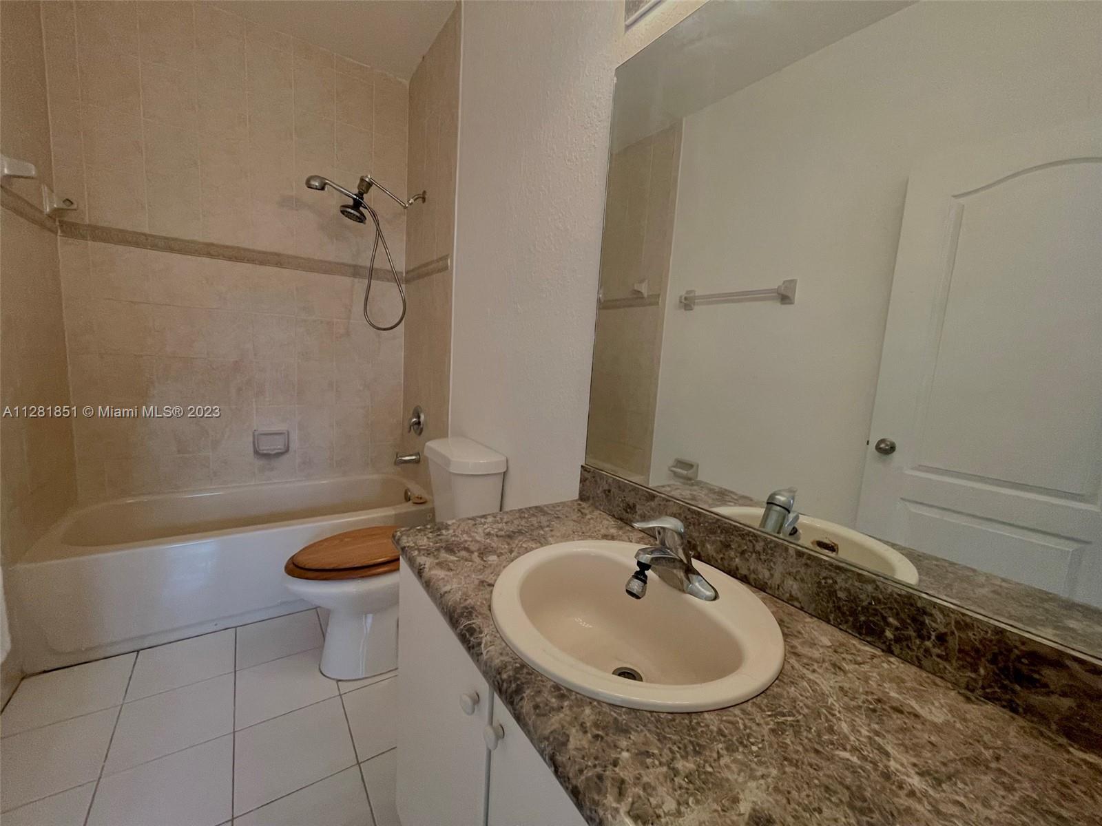 2811 SE 17th Ave # 208
