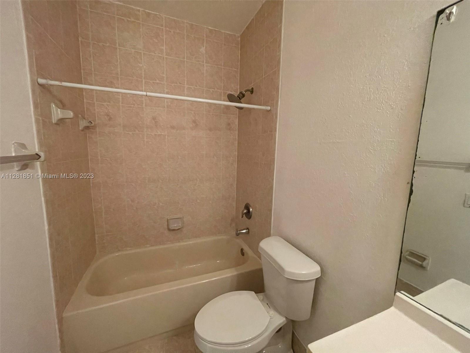 2811 SE 17th Ave # 208