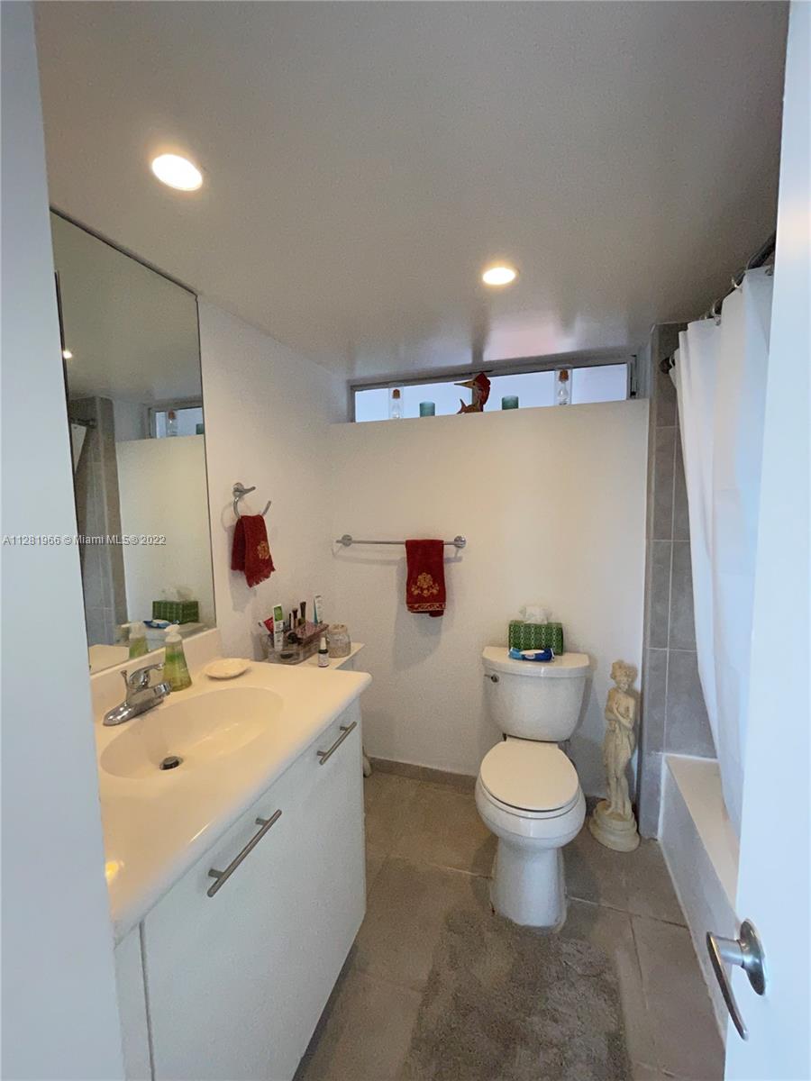 700 NE 63rd St # D603
