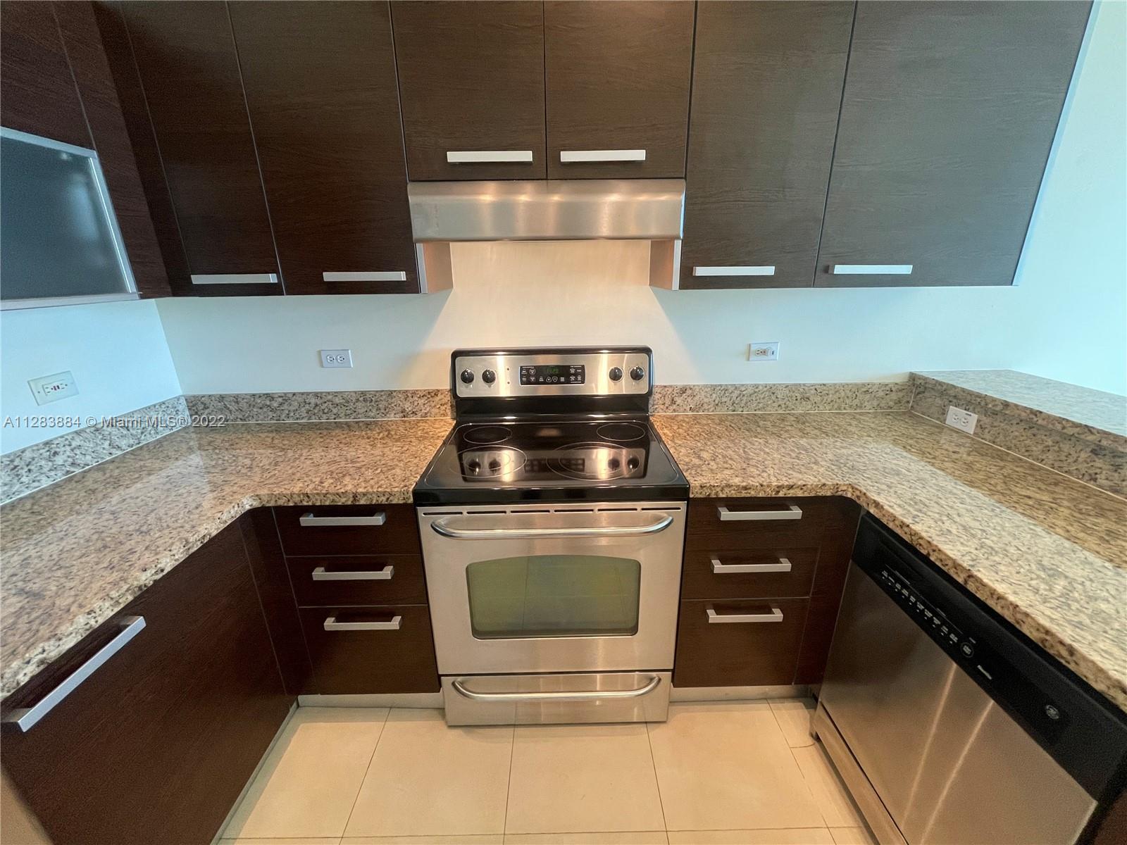 2525 SW 3 # 1505