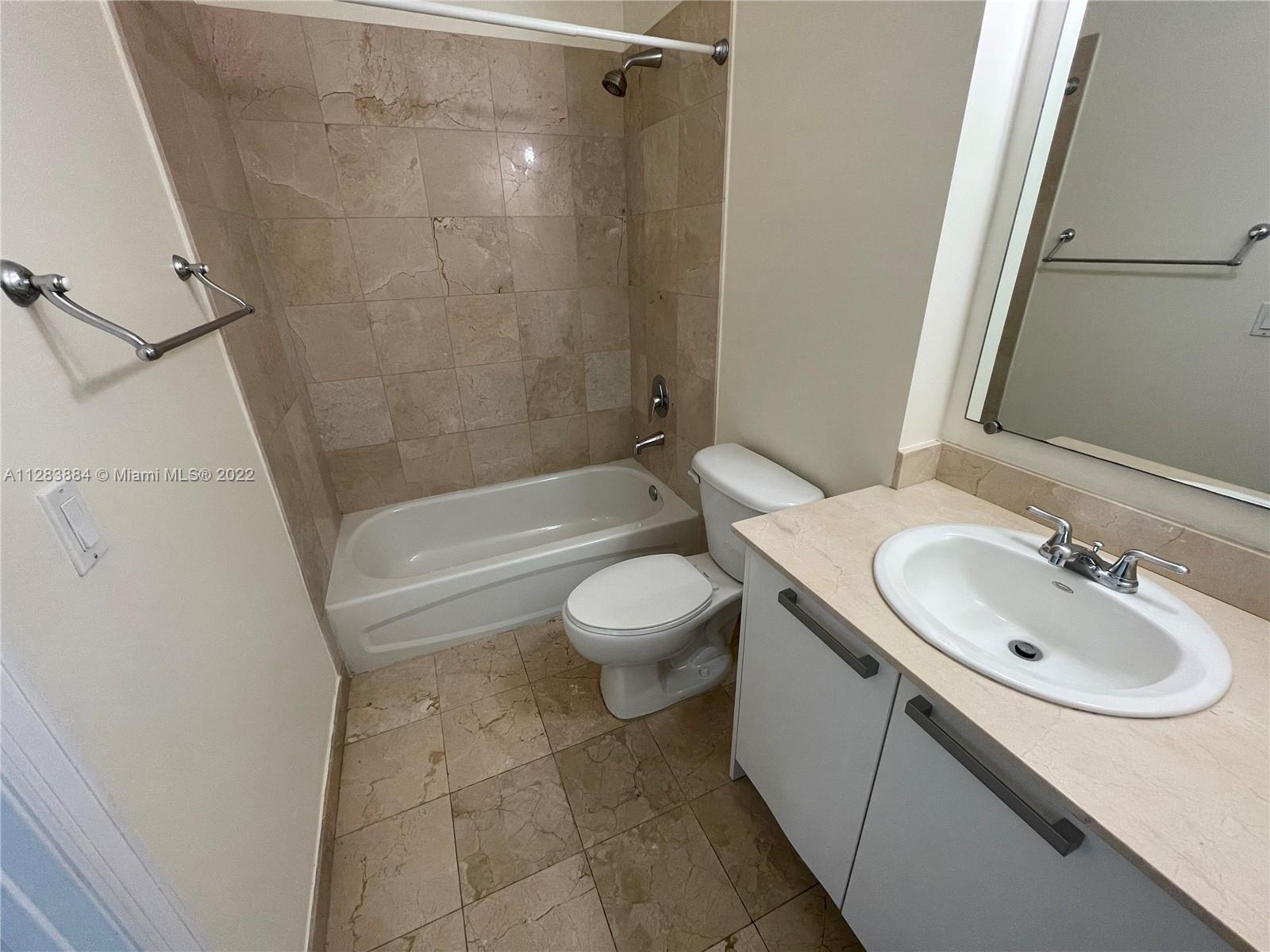 2525 SW 3 # 1505