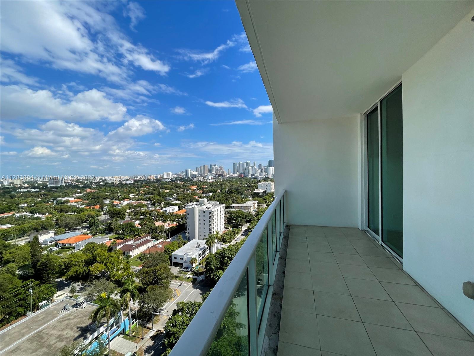 2525 SW 3 # 1505