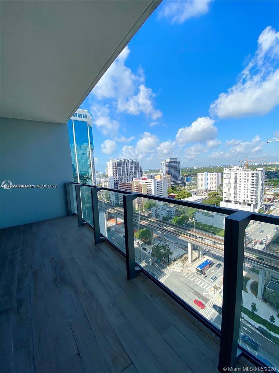 88 SW 7th St # 1404