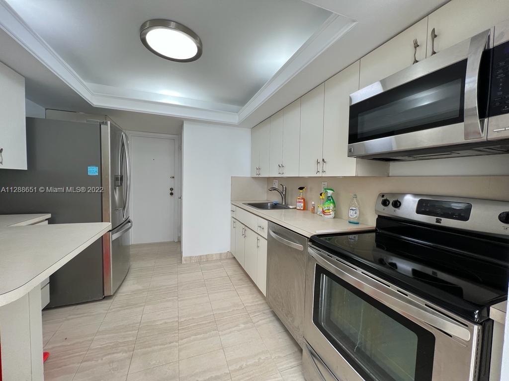 1420 Brickell Bay Dr # 301A