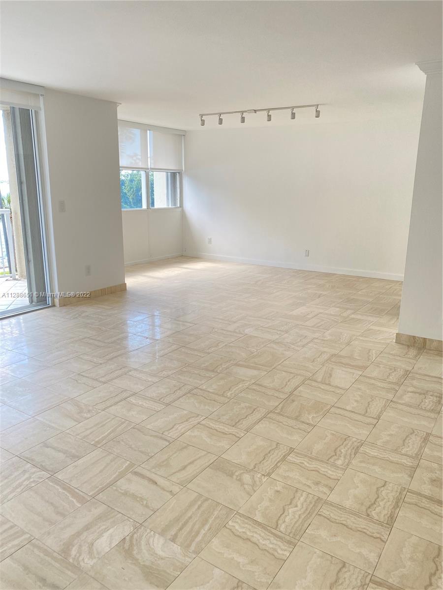1420 Brickell Bay Dr # 301A