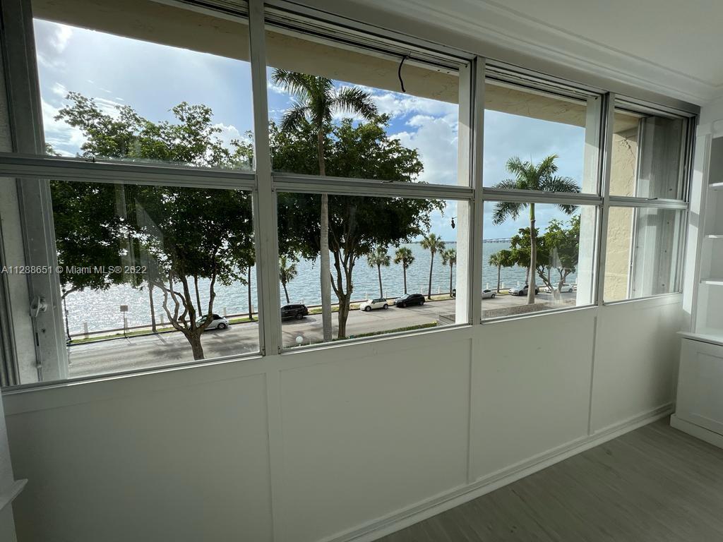 1420 Brickell Bay Dr # 301A