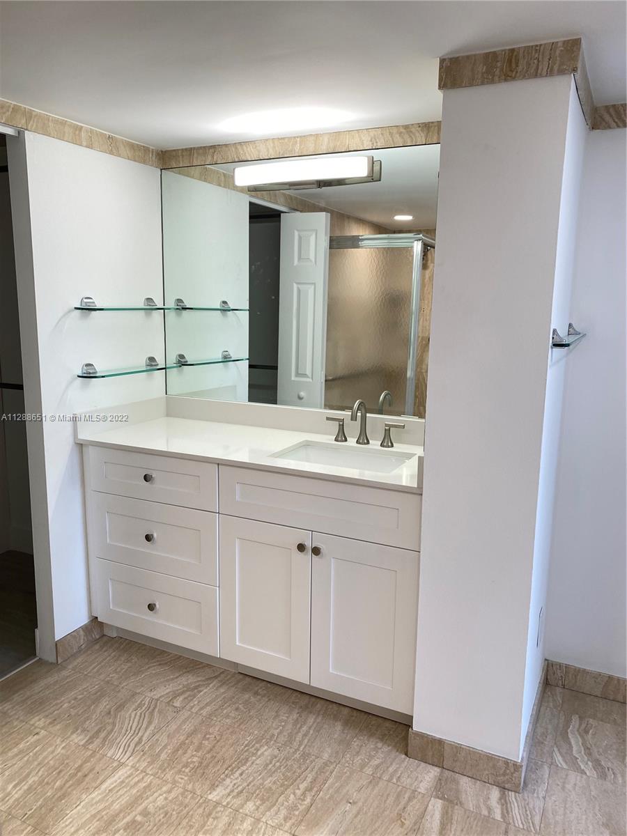 1420 Brickell Bay Dr # 301A
